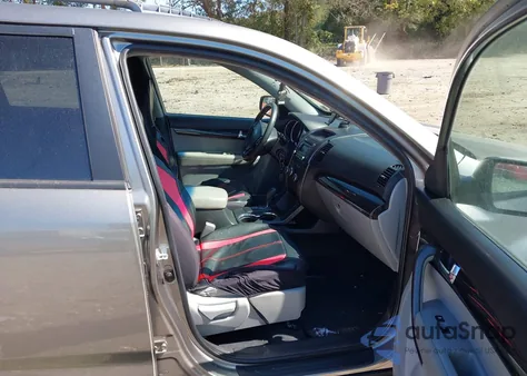 2011 Kia Sorento Lx from USA, damaged, VIN 5XYKT3A14BG115013